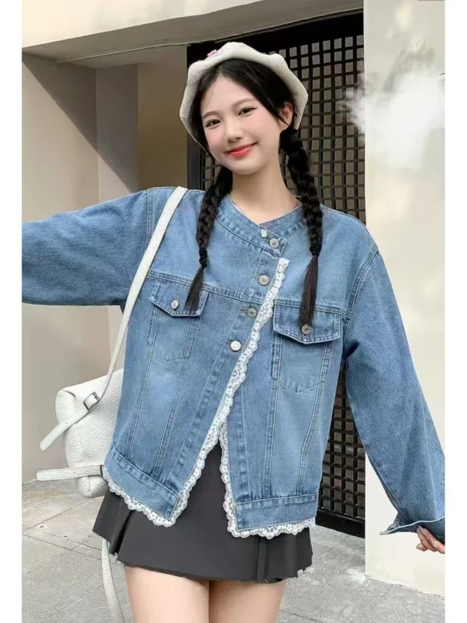 Sweet Sle Casual Loose Fit Button up Long Sve ort Denim Jaet Women's Spring Autumn Lace Trim Top Faionable Slimming
Sweet Sle Casual Loose Fit Button up Long Sve ort Denim Jaet Women's Spring Autumn Lace Trim Top Faionable Slimming