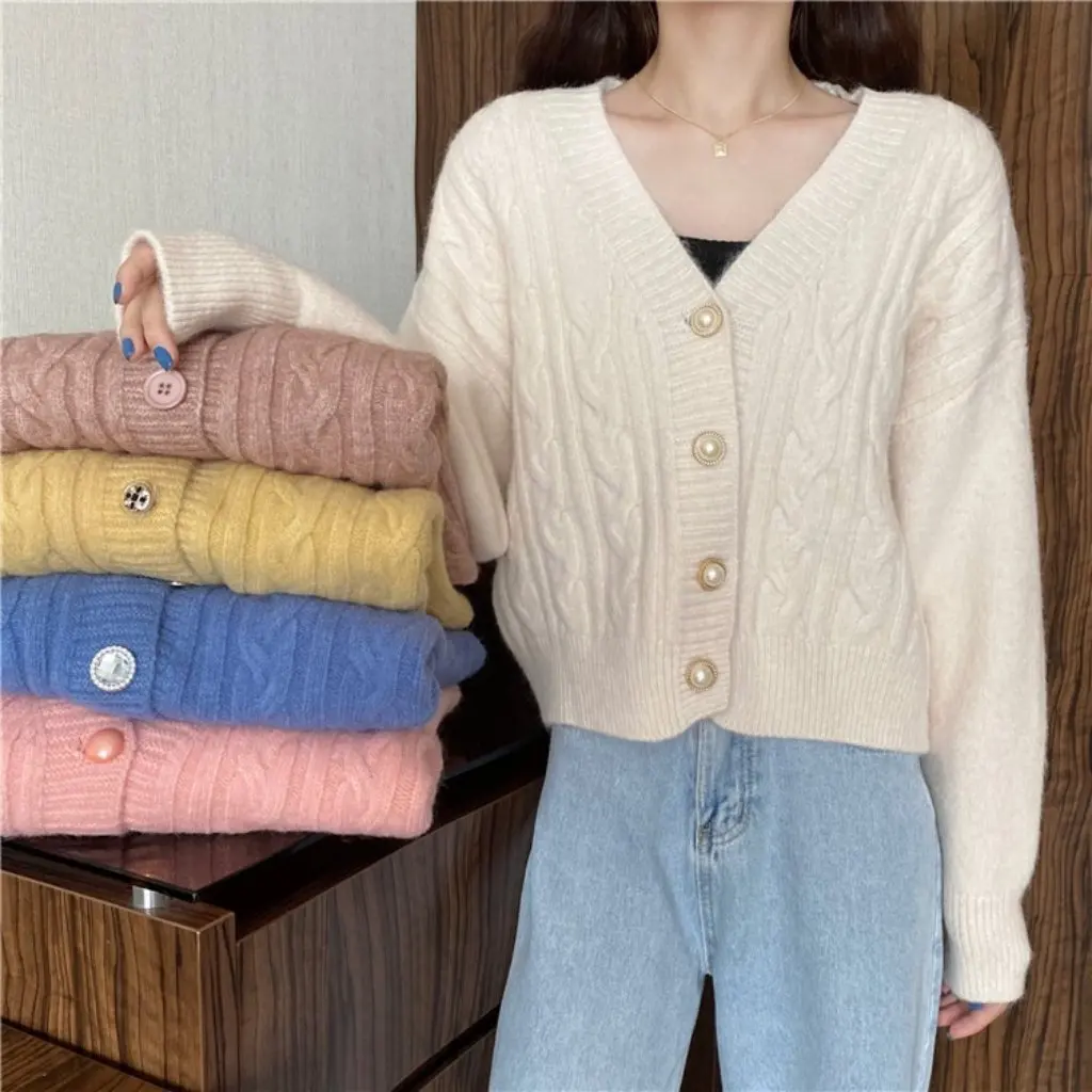 Women's Korean-Style Twist Short Sweater Knitted Cardigan Jacket Loose Outer Wear for Spring Autumn 
Women's Korean-Style Twist Short Sweater Knitted Cardigan Jacket Loose Outer Wear for Spring Autumn