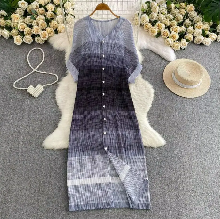 Miyake Summer Pleated Dress Loose Fit Bat Sleeve Elegant Gradient Color Single Breasted Mid-Length Fashion Print Dress
Miyake Summer Pleated Dress Loose Fit Bat Sleeve Elegant Gradient Color Single Breasted Mid-Length Fashion Print Dress