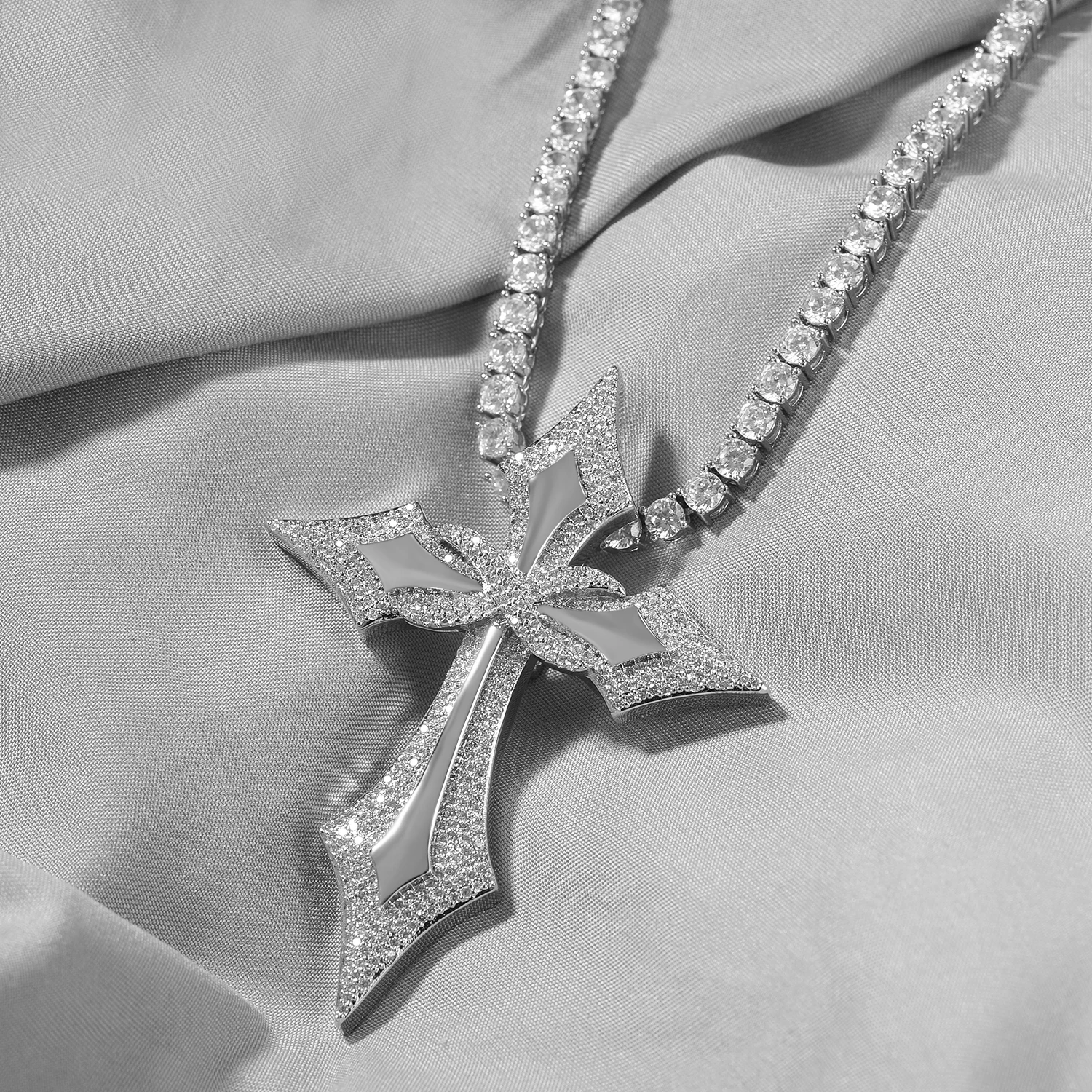 UWIN Iced Double Cross Pendant with Infinity Hoop Men's Cubic Zirconia Cross Charms Necklaces Hip Hop Jewelry for Rappers
UWIN Iced Double Cross Pendant with Infinity Hoop Men's Cubic Zirconia Cross Charms Necklaces Hip Hop Jewelry for Rappers