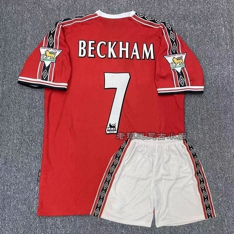 Vintage Beckham 7 Red Retro Football Jersey Set, Breathable Soccer Uniform for Adult Fans Quick Drying Colthing
Vintage Beckham 7 Red Retro Football Jersey Set, Breathable Soccer Uniform for Adult Fans Quick Drying Colthing