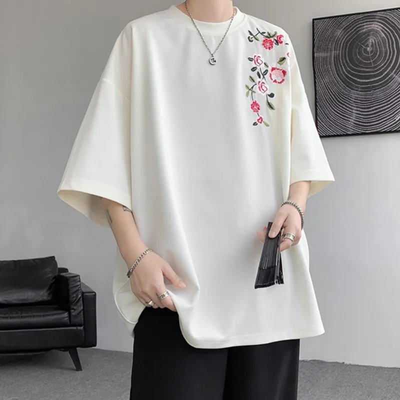 Summer tshirt mens Flower Embroidery T-shirt Men's Loose Short-sleeved Casual Tee Shirt Couple O Neck Floral Oversize T shirt
Summer tshirt mens Flower Embroidery T-shirt Men's Loose Short-sleeved Casual Tee Shirt Couple O Neck Floral Oversize T shirt