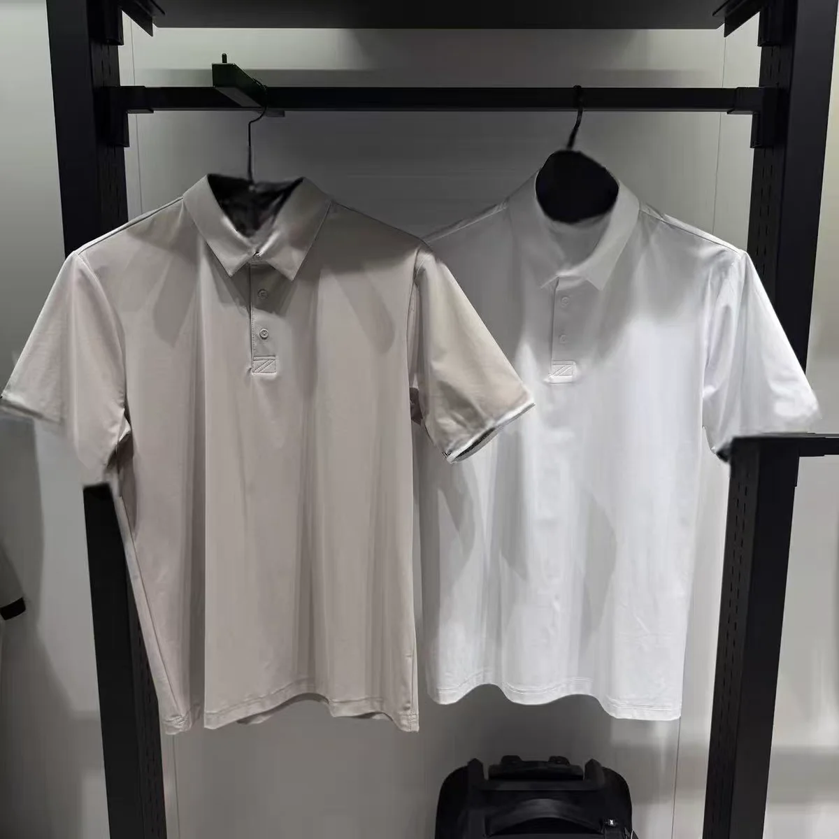 Men's Golf Polo Shirt Short Sleeve Breathable Sports T-Shirt Slim Fit Casual Tops Versatile Athletic Wear for Golf Baseball
Men's Golf Polo Shirt Short Sleeve Breathable Sports T-Shirt Slim Fit Casual Tops Versatile Athletic Wear for Golf Baseball