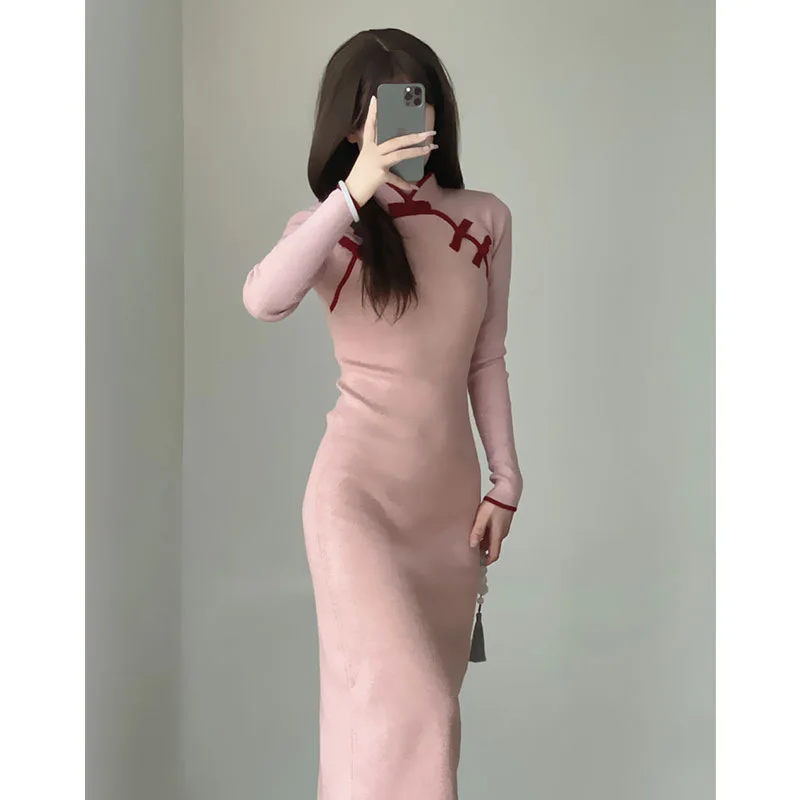 2024 Autumn Winter New Look Slim Pure Desire Style Cheongsam Dress Elegant Temperament Sexy Look Thin Medium Length Skirt
2024 Autumn Winter New Look Slim Pure Desire Style Cheongsam Dress Elegant Temperament Sexy Look Thin Medium Length Skirt