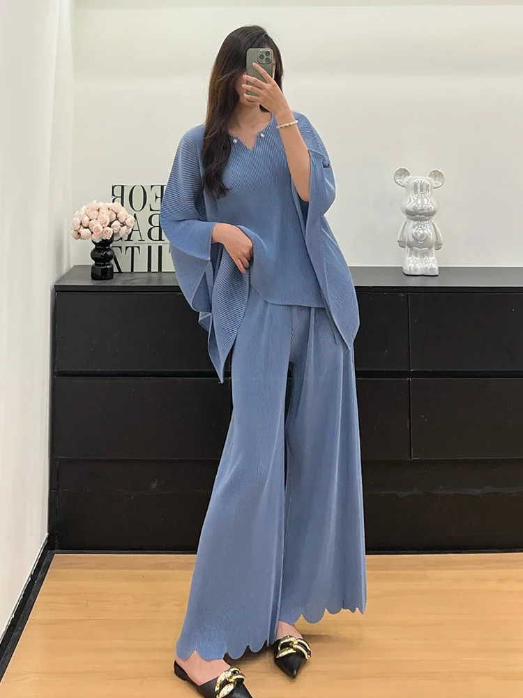 2025 Summer New Casual Pullover and Wide Leg Elastic Pants Two Piece Set Solid Colour Half Sleeve Design Loose Pleated Women's
2025 Summer New Casual Pullover and Wide Leg Elastic Pants Two Piece Set Solid Colour Half Sleeve Design Loose Pleated Women's