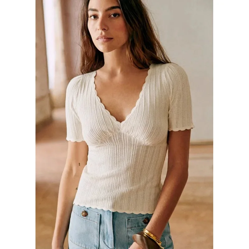 Knitted Top for Ladies 2024 New Spring Summer V-neck Slim Casual Short Sleeve T-shirt
Knitted Top for Ladies 2024 New Spring Summer V-neck Slim Casual Short Sleeve T-shirt