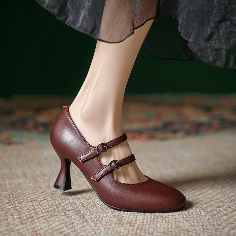 Genuine Leather Mary Janes Women Vintage Kitten Heel Shallow Pumps Round Toe Ankle Strap Shoes
Genuine Leather Mary Janes Women Vintage Kitten Heel Shallow Pumps Round Toe Ankle Strap Shoes