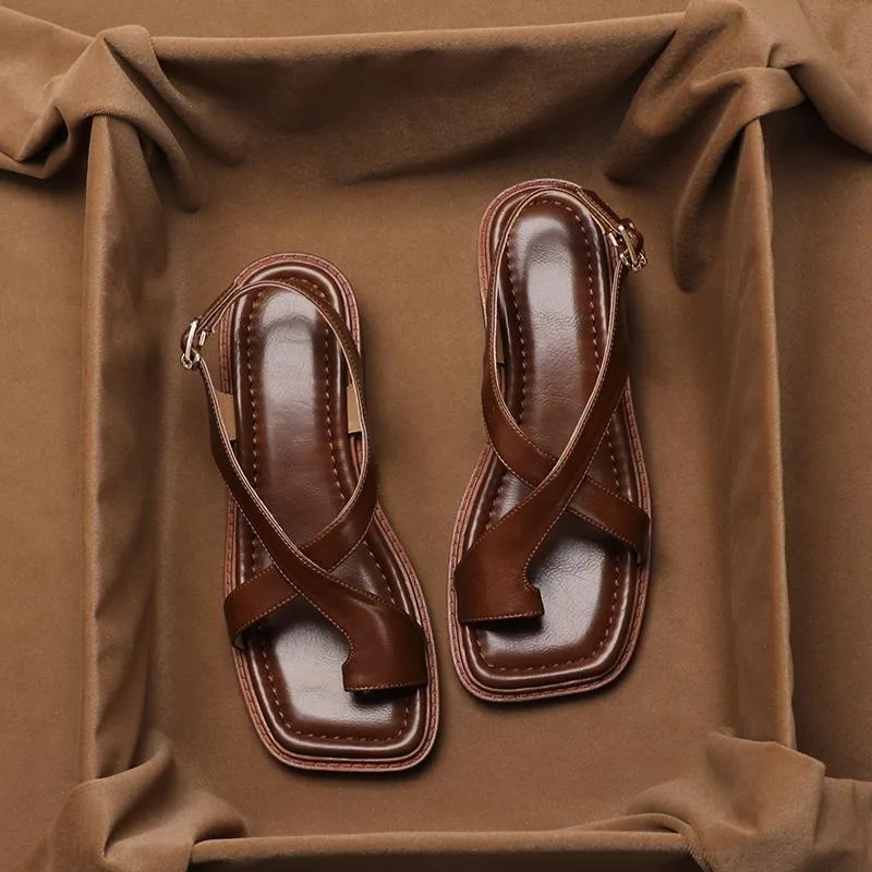French Retro Brown Flip-toe Sandals for Women's Summer 2026 New Fashion Large-sized Low-heeled Roman Women's Sandals,35-40
French Retro Brown Flip-toe Sandals for Women's Summer 2026 New Fashion Large-sized Low-heeled Roman Women's Sandals,35-40