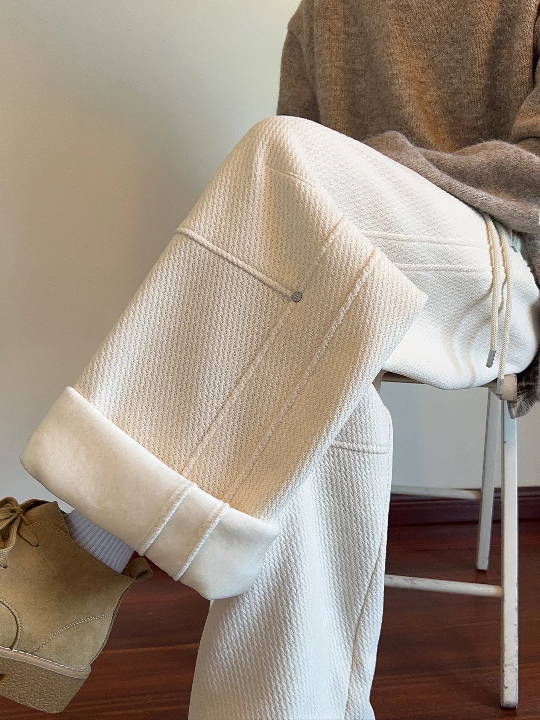 Thiened Fce-lined Curved Knife Casual Pants Men's Winter Trendy American Straight Leg Warm Casual Pants Loose Fit Elasti...
Thiened Fce-lined Curved Knife Casual Pants Men's Winter Trendy American Straight Leg Warm Casual Pants Loose Fit Elasti...