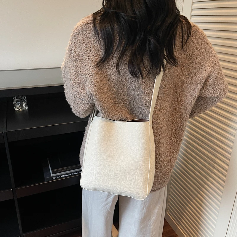 Luxury Diaper Bag Minimalist Crossbody Bag For Women Unique Leather Tote Vintage Stylish Large Capacity Designer
Luxury Diaper Bag Minimalist Crossbody Bag For Women Unique Leather Tote Vintage Stylish Large Capacity Designer