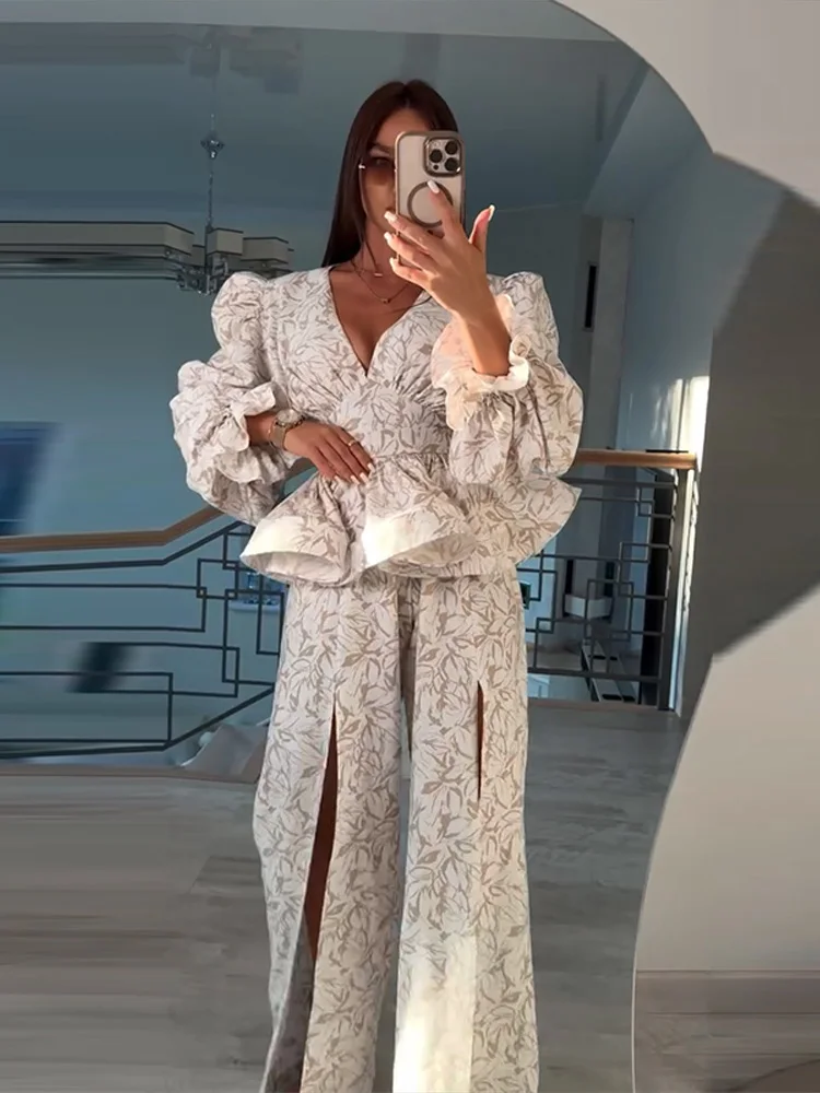 Elegant Floral Lady Pant Set Dark V Long Sleeve Ruffles Hem Tunic Female Shirt Split Wide Leg Pant Outfit 2026 New Streetwear
Elegant Floral Lady Pant Set Dark V Long Sleeve Ruffles Hem Tunic Female Shirt Split Wide Leg Pant Outfit 2026 New Streetwear