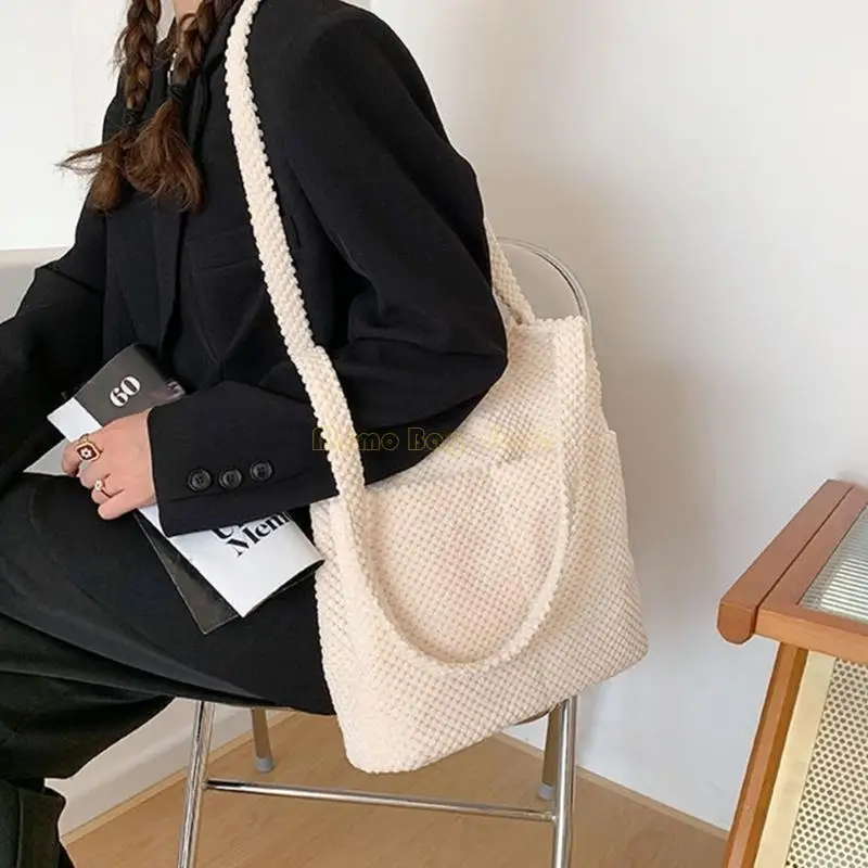 X90D Winter Bag Handbag Large Capacity Shopping Bag Versatile Shoulder Bag for Women
X90D Winter Bag Handbag Large Capacity Shopping Bag Versatile Shoulder Bag for Women