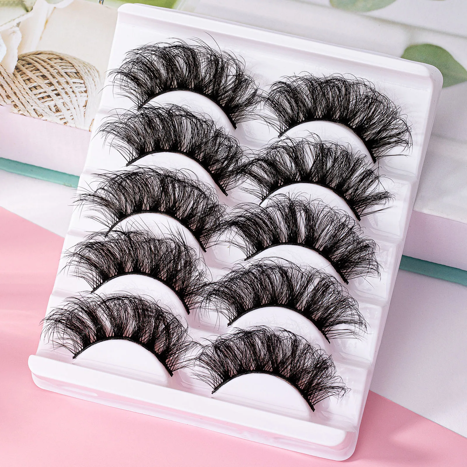 5 Pairs Super Curl Simulation False Eyelash Charming Look Curling up Eyelashes for Beauty Blogger Makeup Lover
5 Pairs Super Curl Simulation False Eyelash Charming Look Curling up Eyelashes for Beauty Blogger Makeup Lover