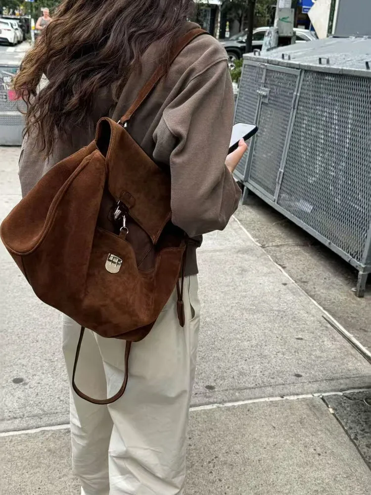 Retro Simple Suede Commuter Tote Bag Women's Large Capaci oulder Crossbody Bag Casual Sle Lo Bule Closure Soft PU
Retro Simple Suede Commuter Tote Bag Women's Large Capaci oulder Crossbody Bag Casual Sle Lo Bule Closure Soft PU