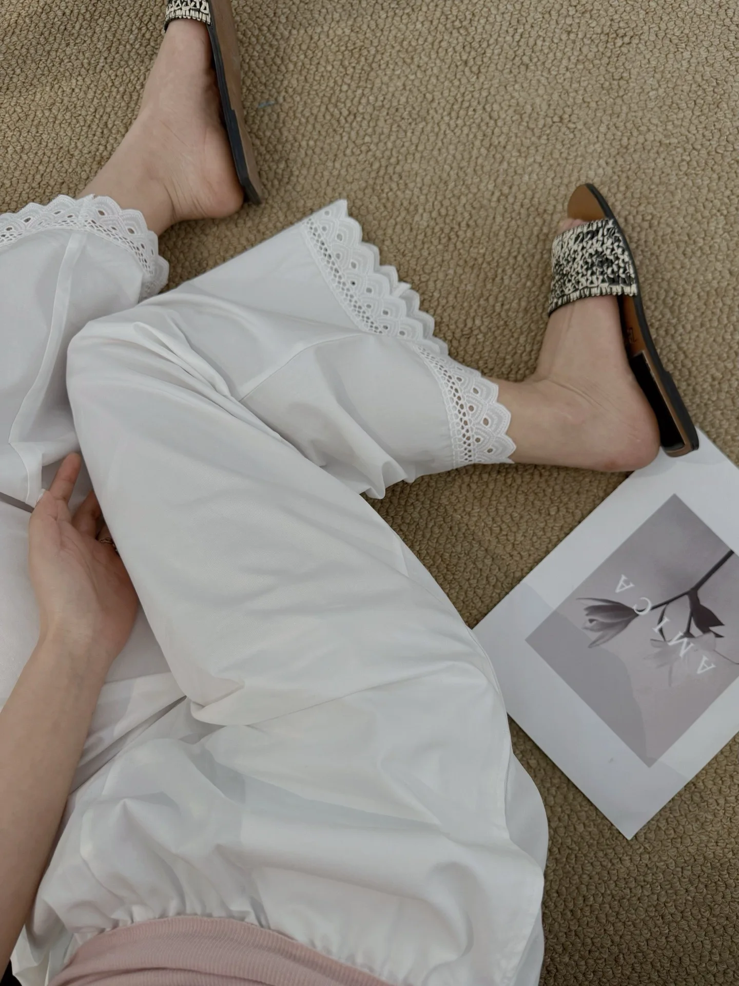 Elegant White Embroidered Lace Trim Wide Leg Casual Pants High Waist Loose Fit Straight Cut Summer New Arrival Women's Trousers
Elegant White Embroidered Lace Trim Wide Leg Casual Pants High Waist Loose Fit Straight Cut Summer New Arrival Women's Trousers