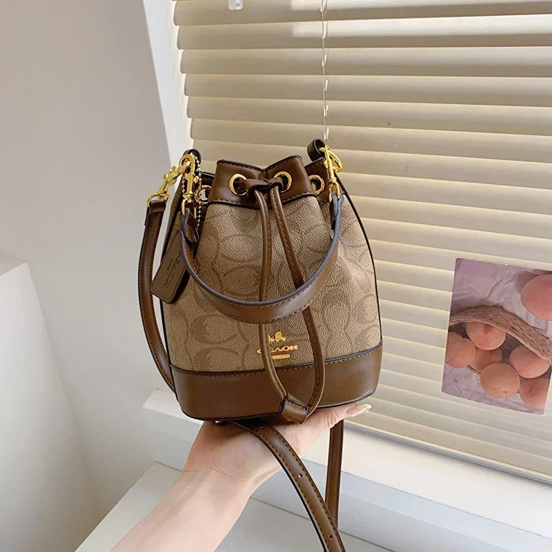 Stylish Women's Crossbody Diaper Bags Designer Leather Shoulder Handbag Elegant Tote Purse Luxury Classic Ladies Messenger Bag
Stylish Women's Crossbody Diaper Bags Designer Leather Shoulder Handbag Elegant Tote Purse Luxury Classic Ladies Messenger Bag