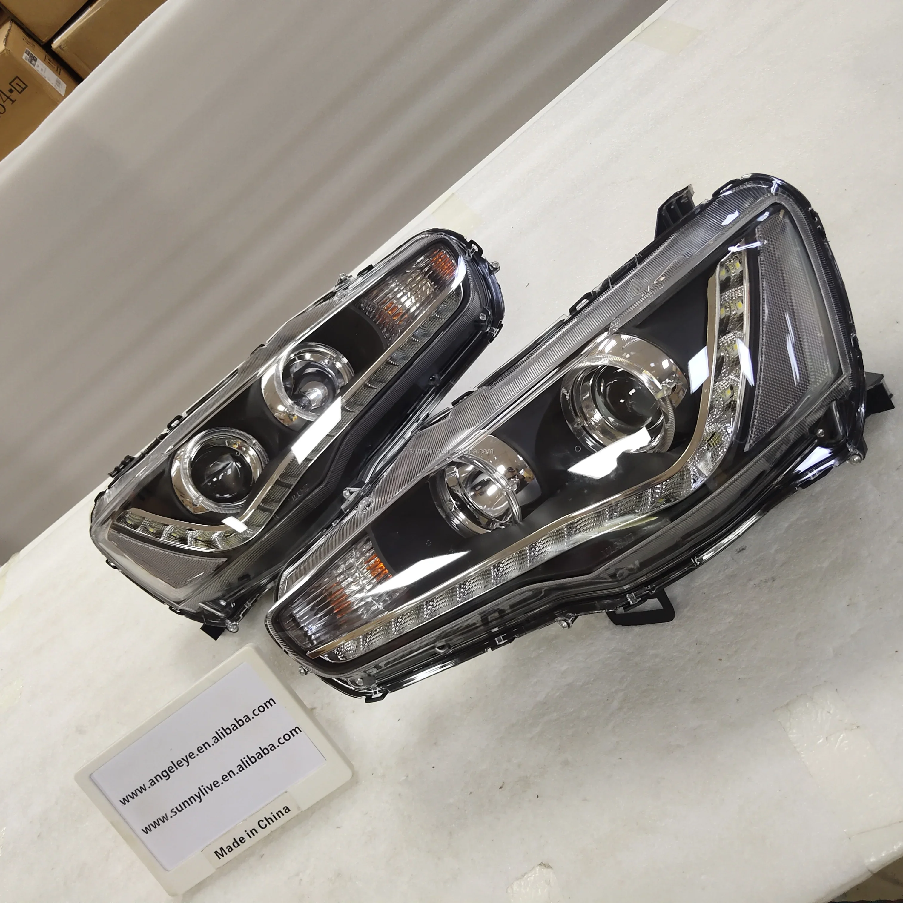 Новый стиль 2008-2013 года для Mitsubishi Lancer Exceed Moving Led Turing Light YZ V2
Новый стиль 2008-2013 года для Mitsubishi Lancer Exceed Moving Led Turing Light YZ V2