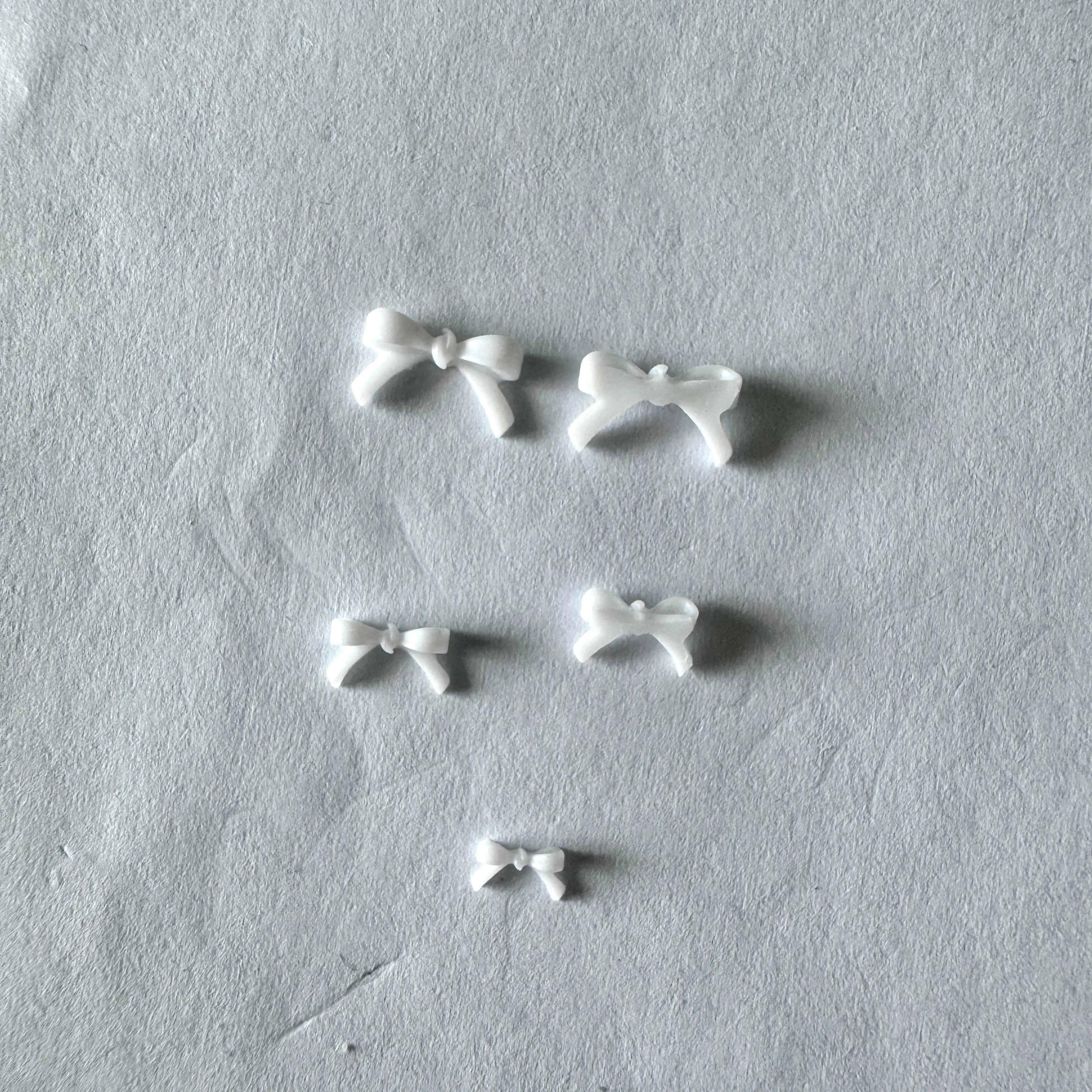 3D rhinestone and pearl butterfly nail art – new manicure decorations
3D rhinestone and pearl butterfly nail art – new manicure decorations