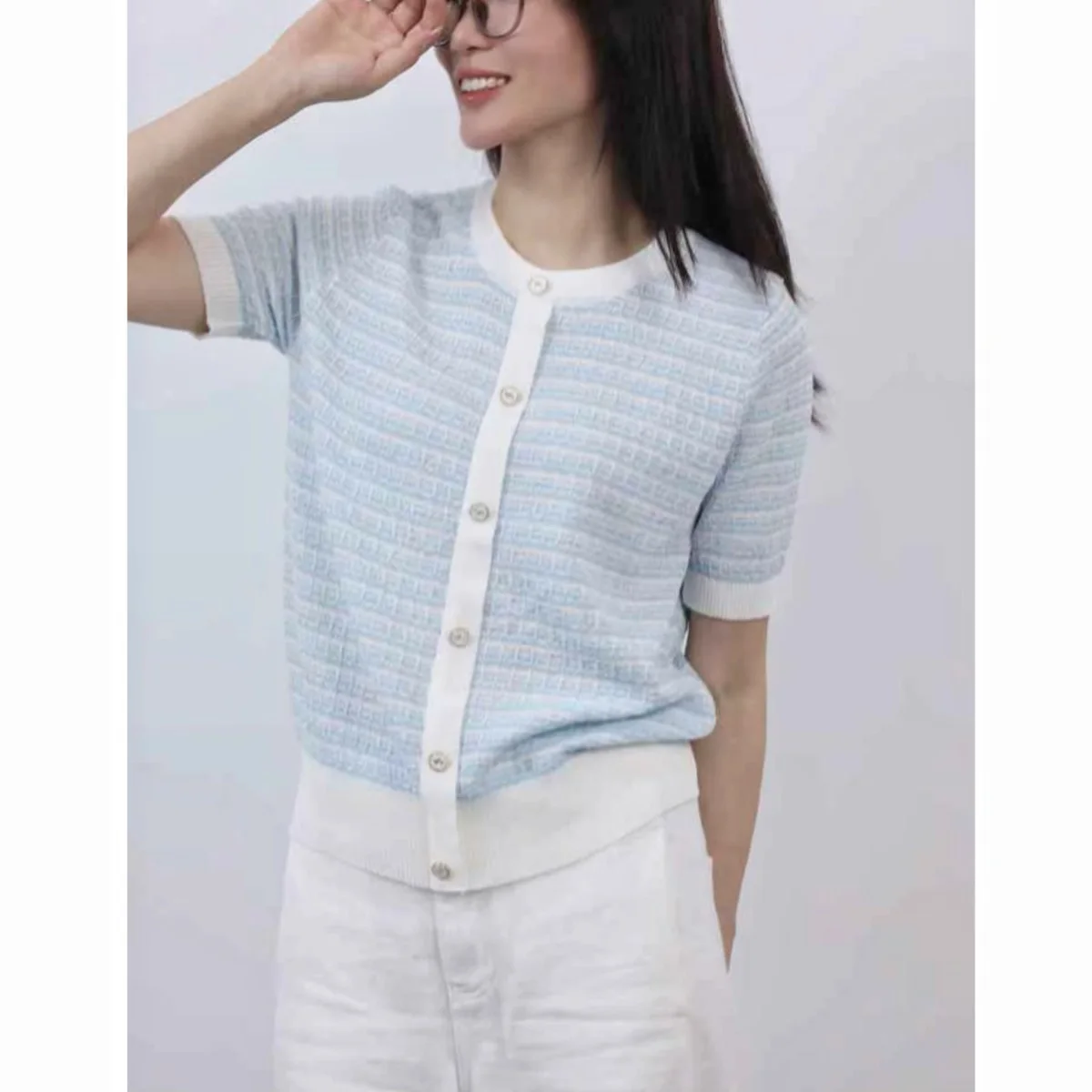 Women's Summer Thin Sweater Short Sleeve Fashion Sweater 2025 New Popular Women's Tops Round Neck Pullover Knitted Tops
Women's Summer Thin Sweater Short Sleeve Fashion Sweater 2025 New Popular Women's Tops Round Neck Pullover Knitted Tops