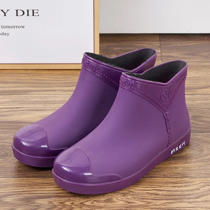 Fashion Womens Rain Boots on-slip Wear-resistant PVC Waterproof Shoes Women Comfortable Outdoor Garden Work Lady Ankle Boots Hot
Fashion Womens Rain Boots on-slip Wear-resistant PVC Waterproof Shoes Women Comfortable Outdoor Garden Work Lady Ankle Boots Hot