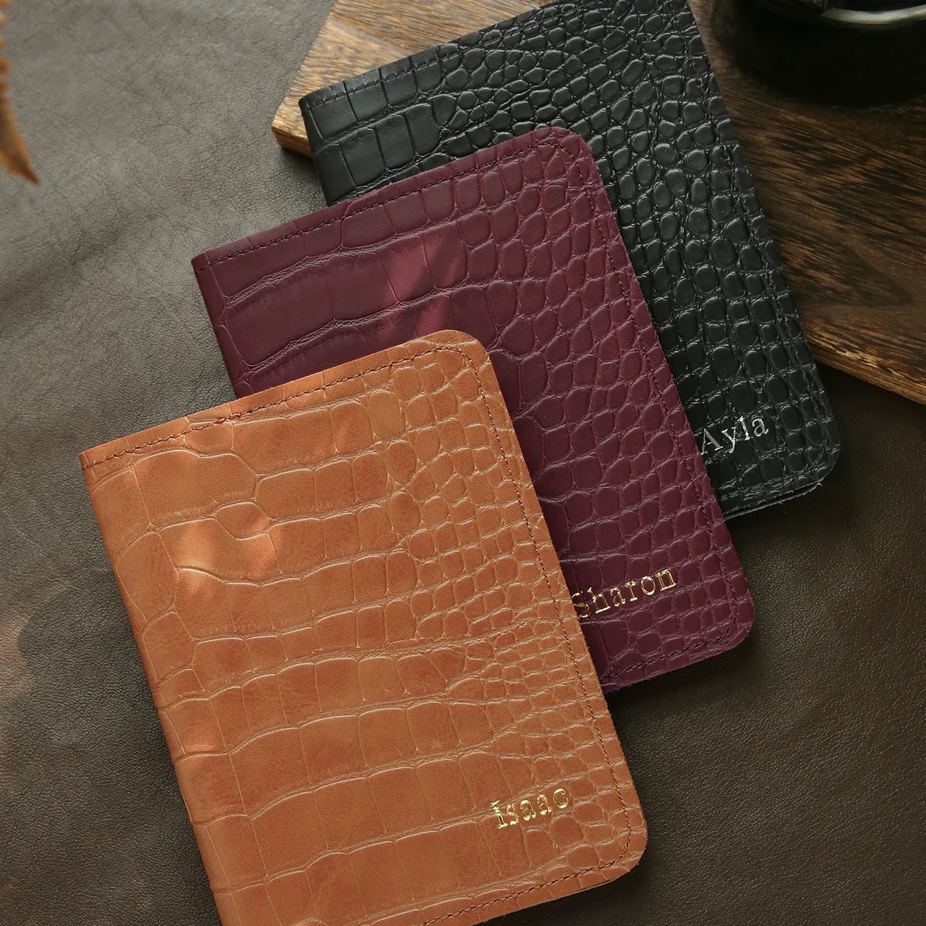 1PC Personalized Name Passport Holder Customized Passport Cover Luxurious Chic Alligator Print Wallet Holder Travel Accessories
1PC Personalized Name Passport Holder Customized Passport Cover Luxurious Chic Alligator Print Wallet Holder Travel Accessories