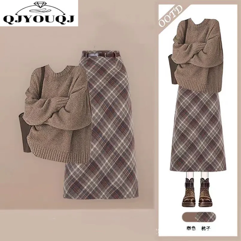 Retro Plaid Two-piece Set for Autumn and Winter Loose Round Neck Knitted Sweater+skirt Slimming Set
Retro Plaid Two-piece Set for Autumn and Winter Loose Round Neck Knitted Sweater+skirt Slimming Set