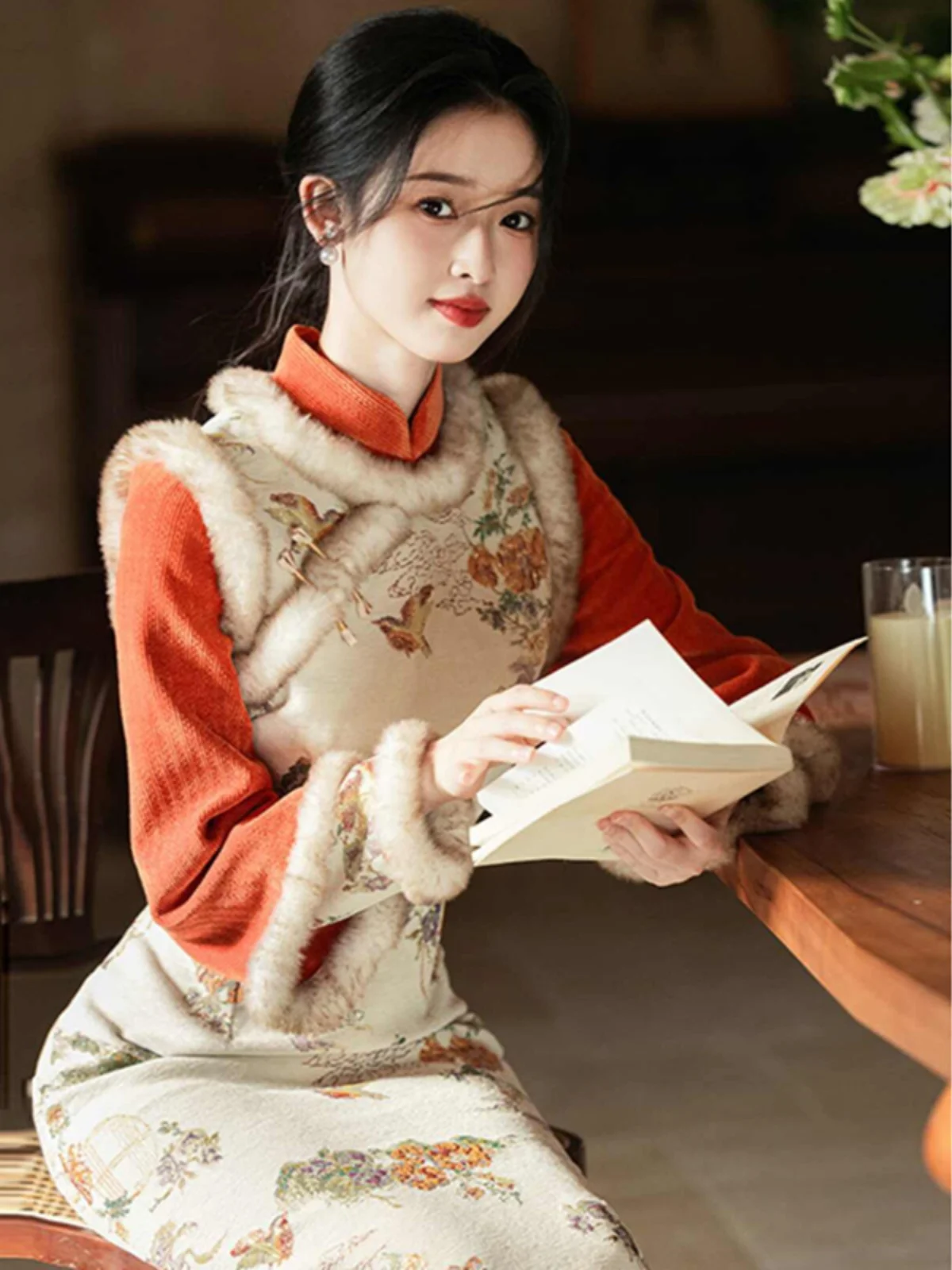 Осенне-зимнее молодежное китайское традиционное платье-ципао с длинными рукавами, винтажное, модное, теплое, утолщенное, для Нового года
Осенне-зимнее молодежное китайское традиционное платье-ципао с длинными рукавами, винтажное, модное, теплое, утолщенное, для Нового года