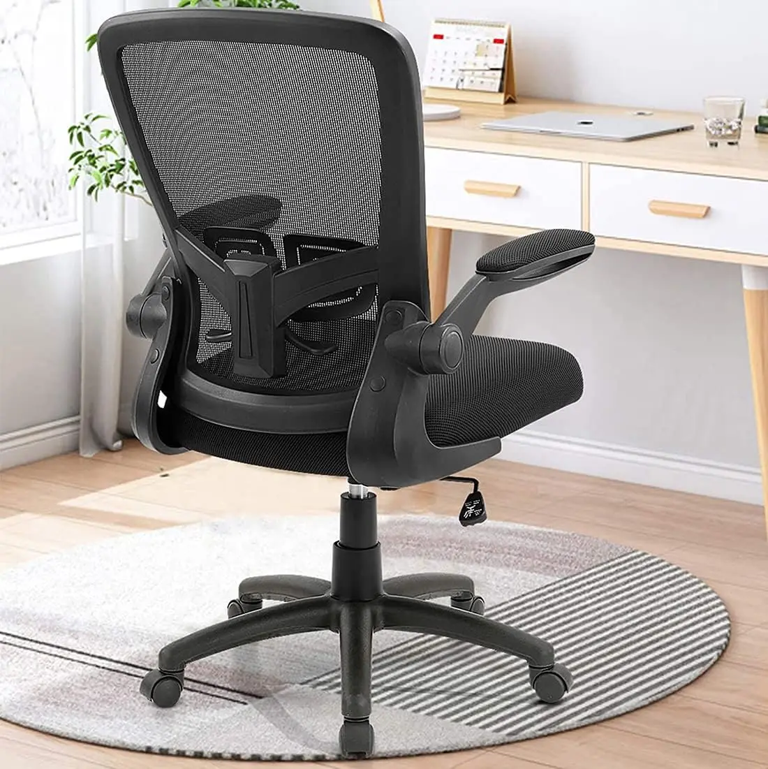 Ergonomic Desk Task Chair With Adjustable Height, Lumbar Support, High Ba Mesh Computer Executive Chair With Flip Up Armrests
Ergonomic Desk Task Chair With Adjustable Height, Lumbar Support, High Ba Mesh Computer Executive Chair With Flip Up Armrests