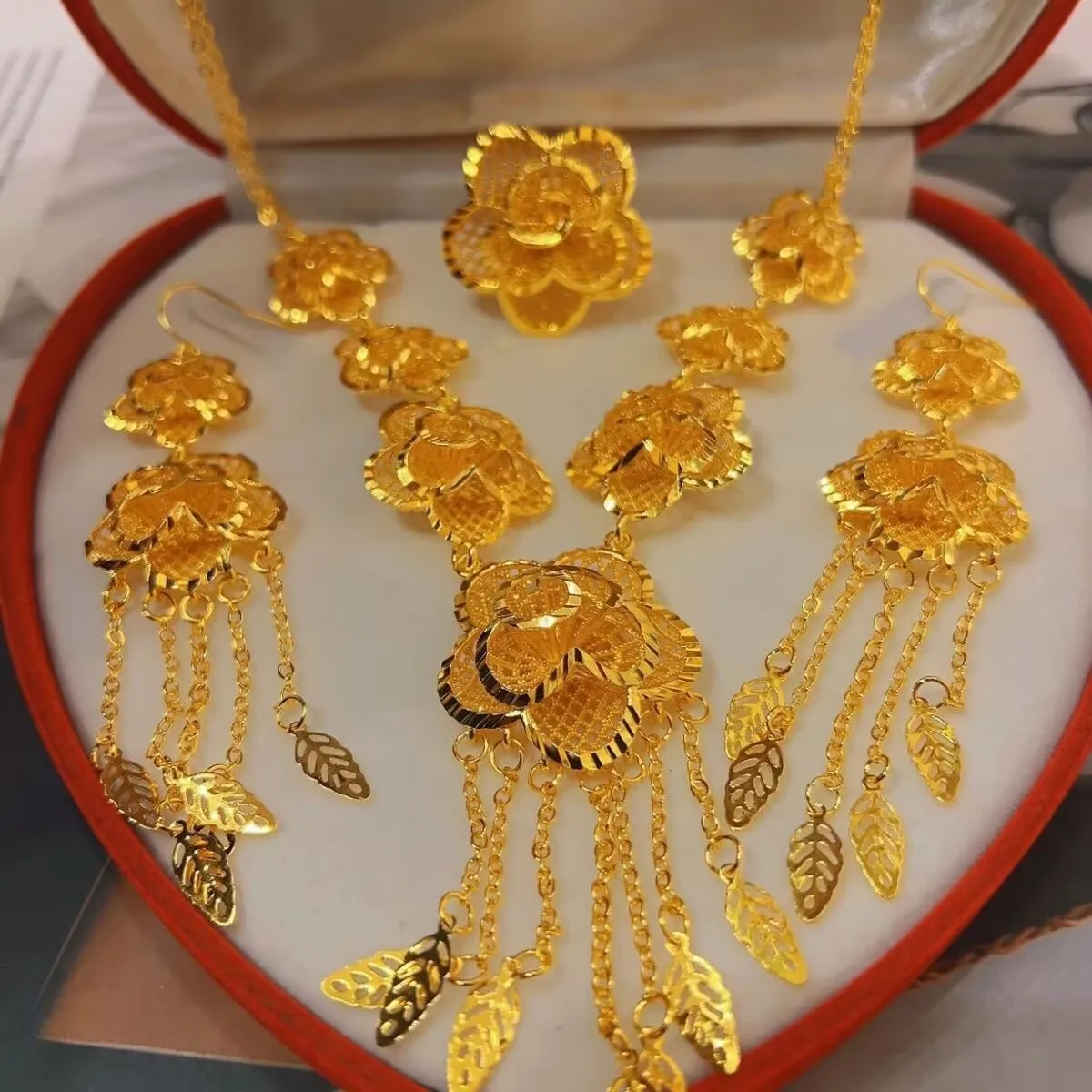 New Dubai 24K Gold Plated Necklace, Earrings, Rings, Romantic Wedding Party Anniversary Gift Jewelry Set for Women YY10522
New Dubai 24K Gold Plated Necklace, Earrings, Rings, Romantic Wedding Party Anniversary Gift Jewelry Set for Women YY10522