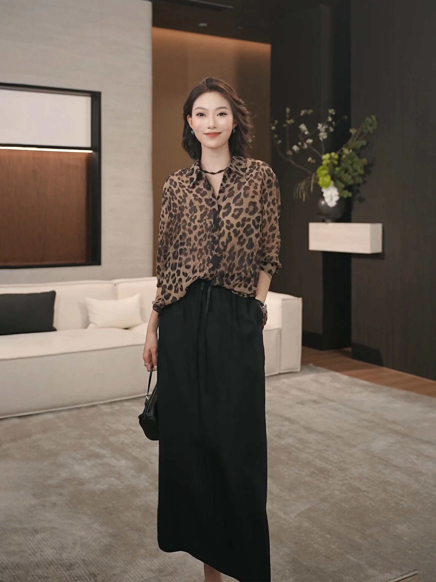 Модная однотонная прямая юбка миди для женщин, универсальная, с высокой талией, из ацетатного волокна, для офиса, летняя новинка
Модная однотонная прямая юбка миди для женщин, универсальная, с высокой талией, из ацетатного волокна, для офиса, летняя новинка