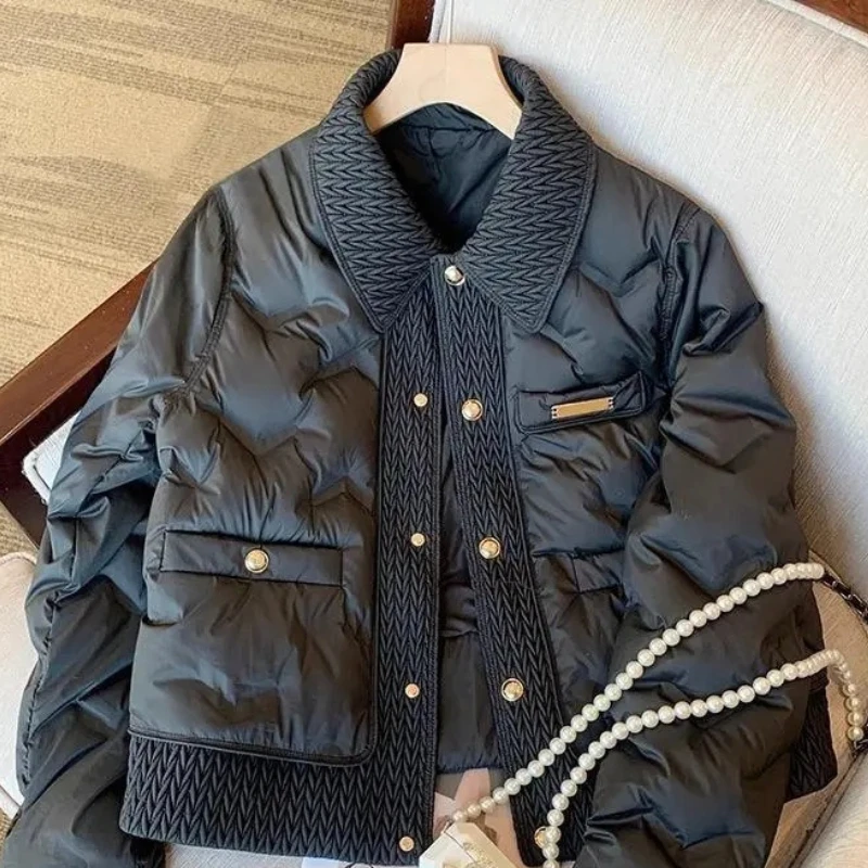 Women Cotton Padded Coats Autumn Winter Lightweight Fashion Black Lapels Quilted Spliced Metal Button Jacket Warm Women Clothing
Women Cotton Padded Coats Autumn Winter Lightweight Fashion Black Lapels Quilted Spliced Metal Button Jacket Warm Women Clothing