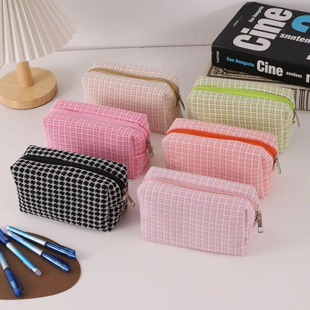 Durable Kawaii Woven Pencil Case Large Capacity Scratch-proof Cosmetic Storage Bag Canvas Plaid Dopamine Pen Box Travel
Durable Kawaii Woven Pencil Case Large Capacity Scratch-proof Cosmetic Storage Bag Canvas Plaid Dopamine Pen Box Travel
