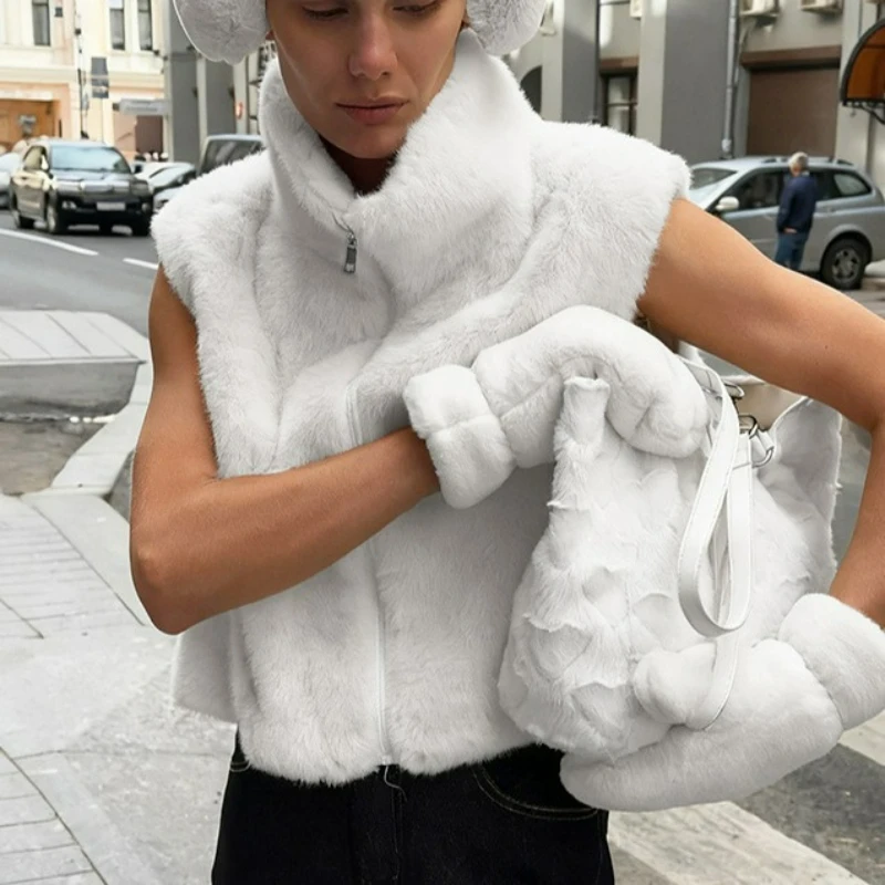 2026 Winter Cross-border New Fashion Solid Color Sleeveless Zipper Vest Imitation Mink Fur High-neck Loose Fur Jacket for Women
2026 Winter Cross-border New Fashion Solid Color Sleeveless Zipper Vest Imitation Mink Fur High-neck Loose Fur Jacket for Women