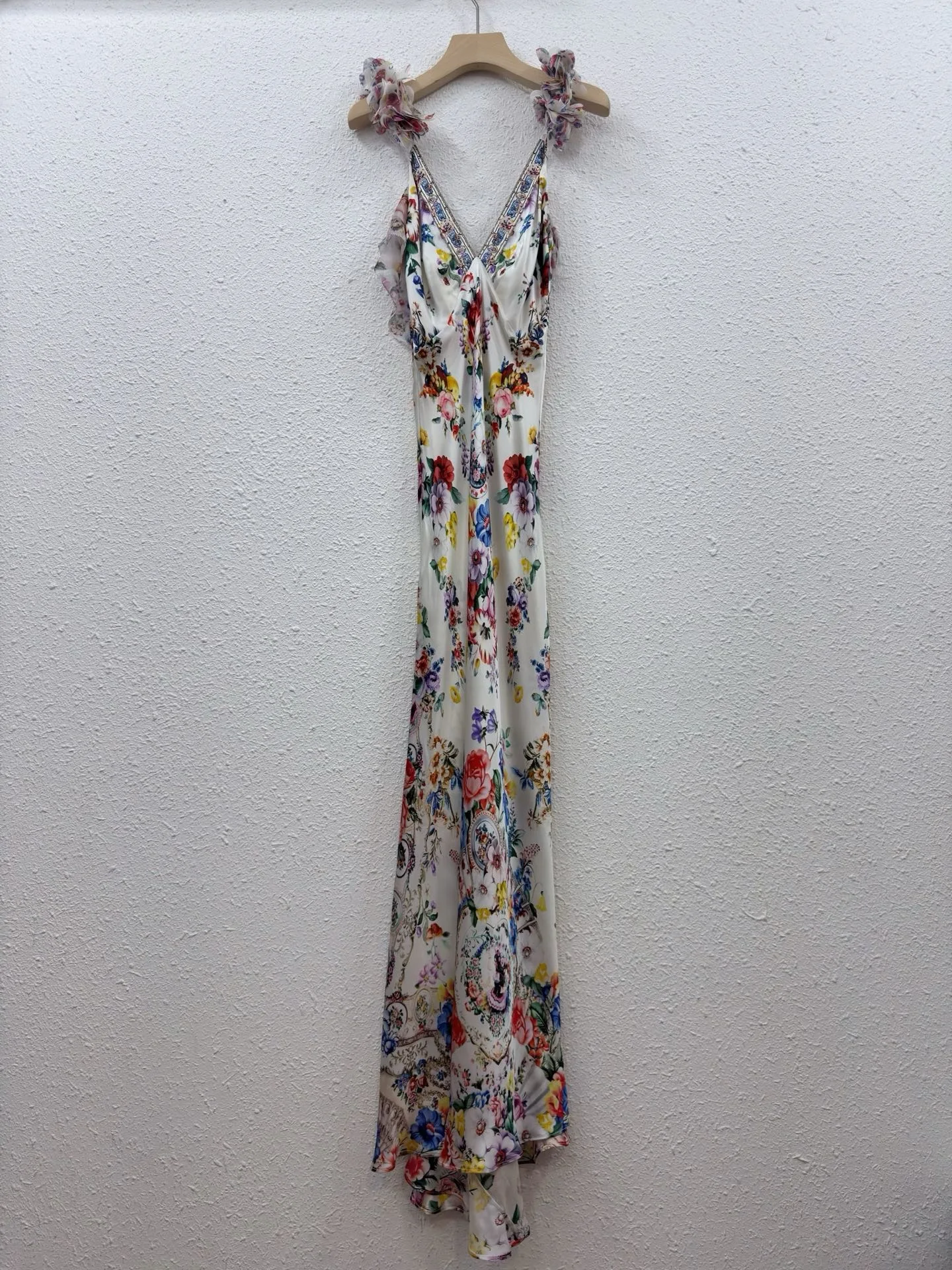 100% Real Silk Bohemian Floral Satin Slip Maxi Dress 3D Flower Detail V Neck Backless Mermaid Beach Vacation Evening Dress Chic
100% Real Silk Bohemian Floral Satin Slip Maxi Dress 3D Flower Detail V Neck Backless Mermaid Beach Vacation Evening Dress Chic