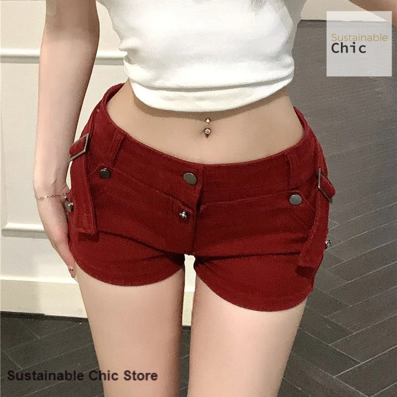 American red spice girl denim shorts women's summer new fashion design sense low waist pants small casual tight hip hot pants.
American red spice girl denim shorts women's summer new fashion design sense low waist pants small casual tight hip hot pants.