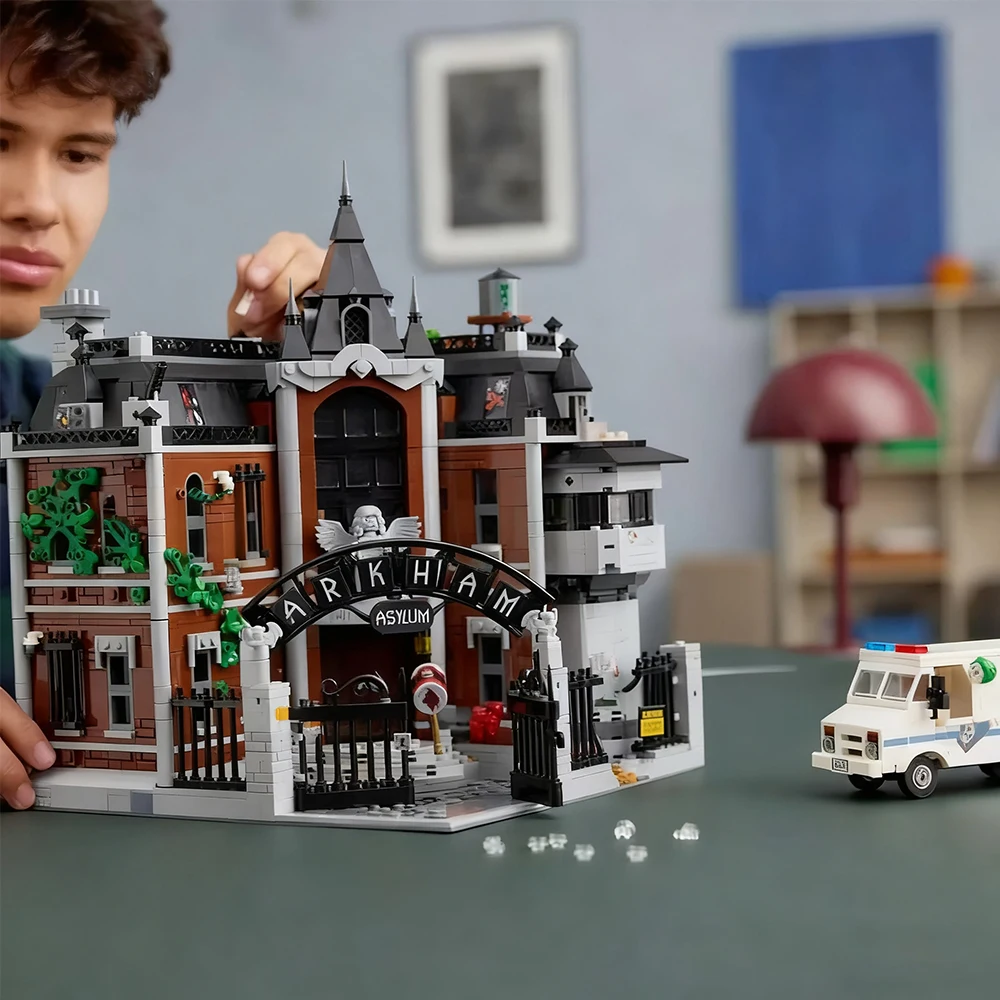 Китайский конструктор-модель Аркхэм-Асайл, мебель для дома, развивающие сборные игрушки для детей
Китайский конструктор-модель Аркхэм-Асайл, мебель для дома, развивающие сборные игрушки для детей
