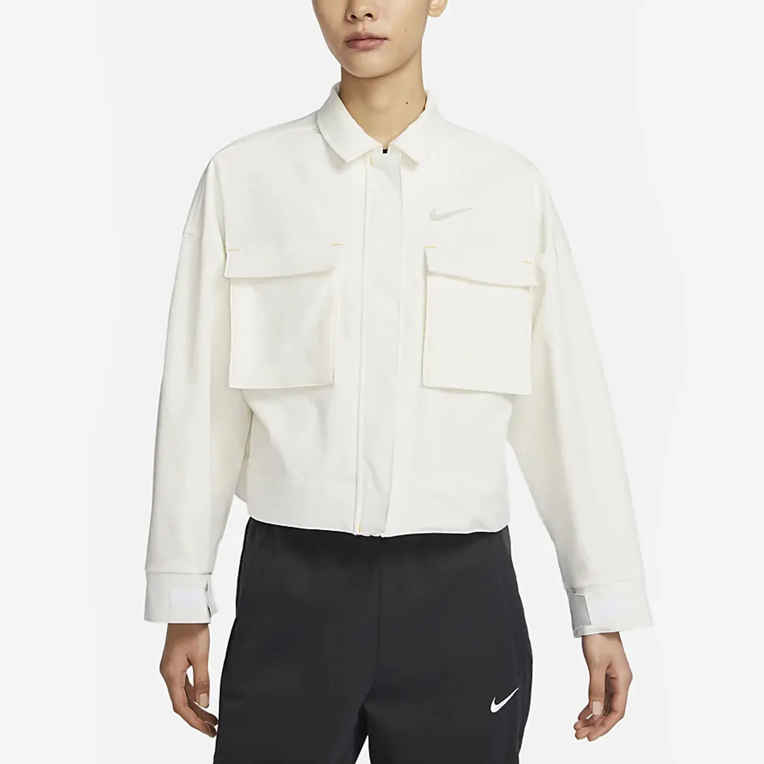 Nike Authentic Spring New Womens Sports Casual Short Woven Jacket FN4910-133
Nike Authentic Spring New Womens Sports Casual Short Woven Jacket FN4910-133