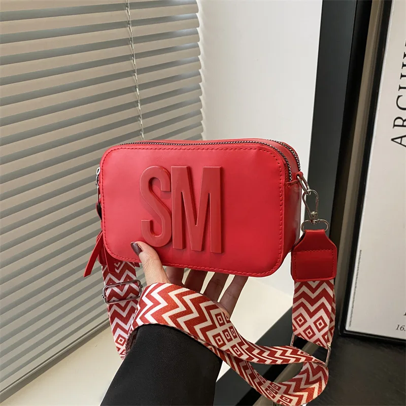 Chic SM Letter Camera Bags, Stylish Women’s Crossbody Small Square Purses with Wide Patterned Straps, Perfect for Daily Casual
Chic SM Letter Camera Bags, Stylish Women’s Crossbody Small Square Purses with Wide Patterned Straps, Perfect for Daily Casual