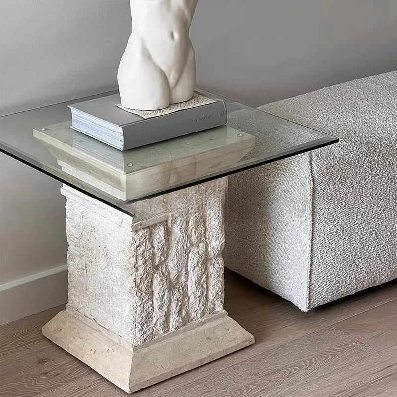 A few natural travertine edges, a few living rooms, a few antique bedside tables in the sofa corner
A few natural travertine edges, a few living rooms, a few antique bedside tables in the sofa corner
