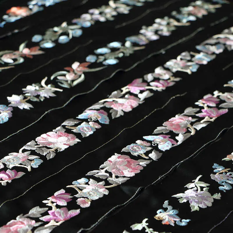 2Pcs 50cm Chinese Embroidery Lace Trim Webbing Ribbon For DIY Hanfu Cheongsam Lapel Collar Sleeve Edge Garment Decor Accessories
2Pcs 50cm Chinese Embroidery Lace Trim Webbing Ribbon For DIY Hanfu Cheongsam Lapel Collar Sleeve Edge Garment Decor Accessories