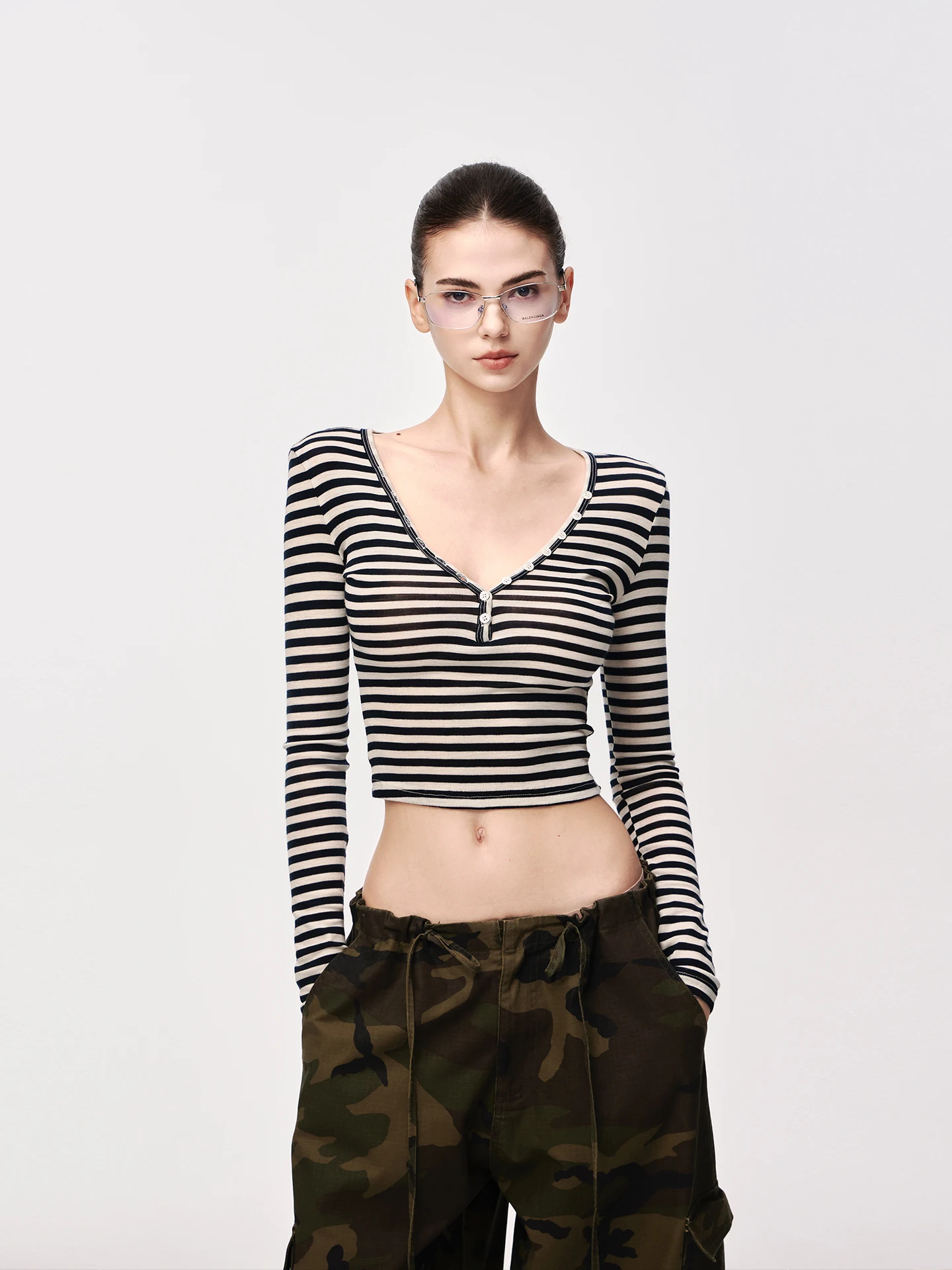 JLAUNT American Retro Long Sve Women's T-irt Slim Fit Striped Early Spring Design Base irt Sexy oulder Baring Top
JLAUNT American Retro Long Sve Women's T-irt Slim Fit Striped Early Spring Design Base irt Sexy oulder Baring Top