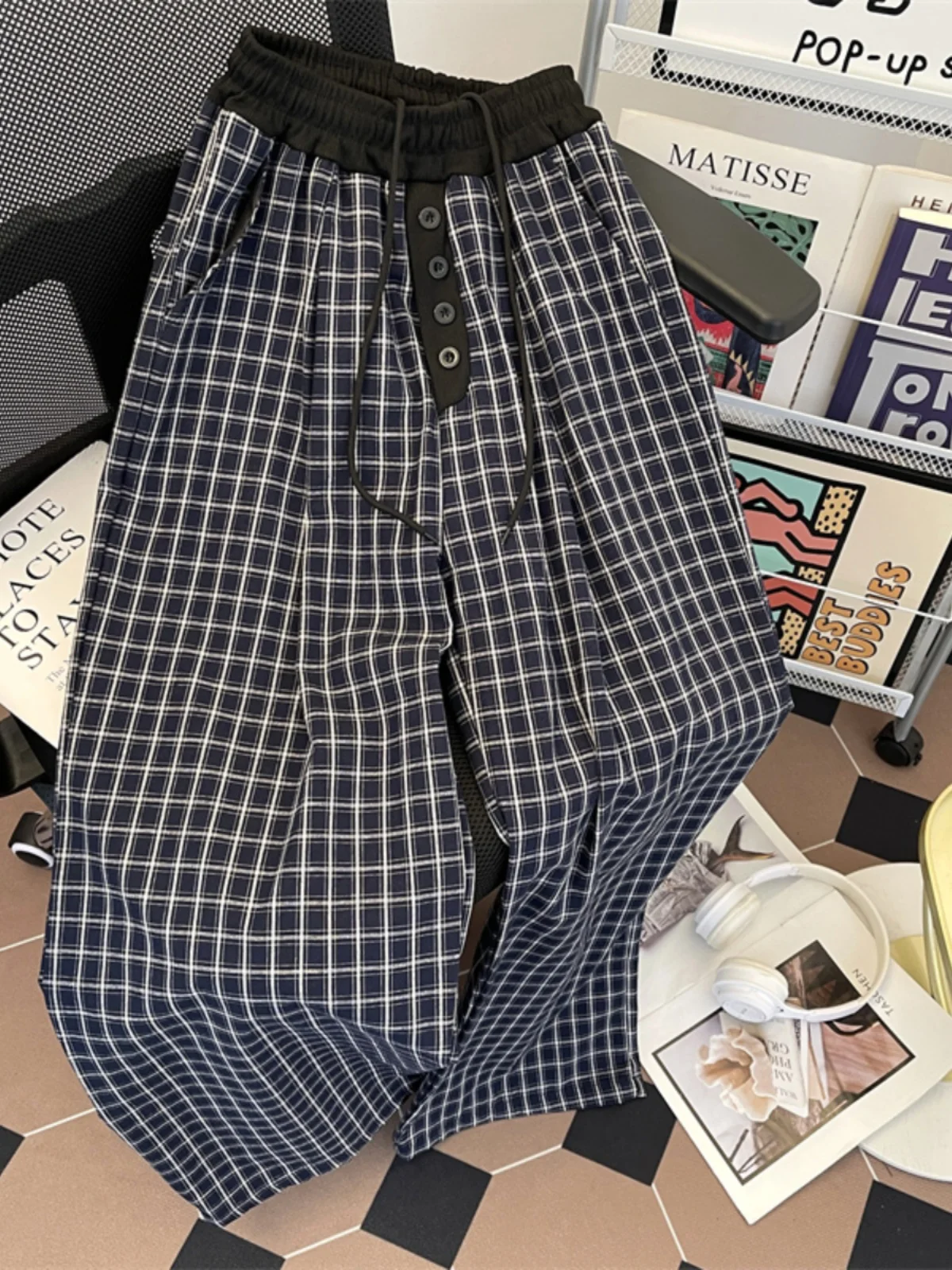 American Retro Plaid Men's Casual Pants Spring Autumn Trendy Loose Wide Leg Floor Length Couples Pants Straight Tube Long Tro...
American Retro Plaid Men's Casual Pants Spring Autumn Trendy Loose Wide Leg Floor Length Couples Pants Straight Tube Long Tro...