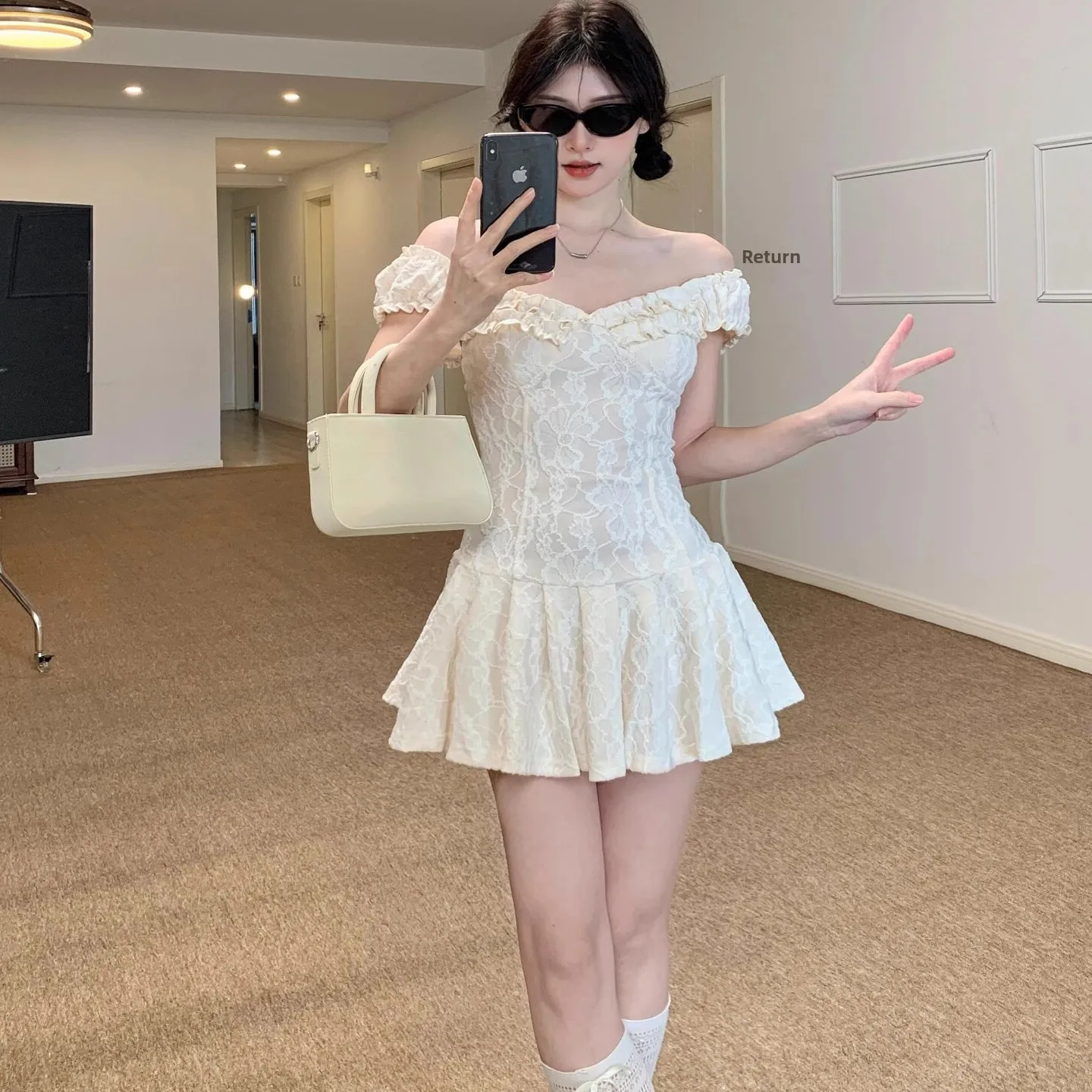 Новинка! Сексуальное белое платье Pure Desire с одним открытым плечом, А-силуэт, с кружевной вышивкой, приталенное, летнее, модное.
Новинка! Сексуальное белое платье Pure Desire с одним открытым плечом, А-силуэт, с кружевной вышивкой, приталенное, летнее, модное.