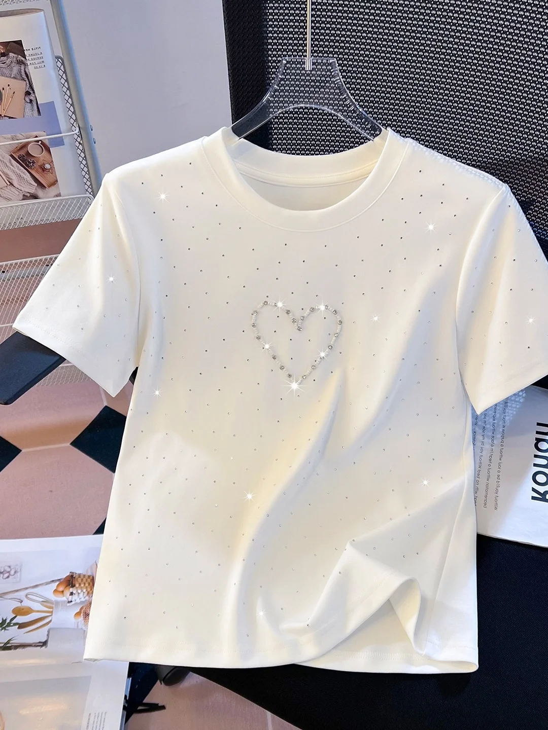 Korean Style Heavy Work Short Sleeve Heart T-Shirt Women's Fashionable Versatile Slimming Top Spring Summer New Arrival
Korean Style Heavy Work Short Sleeve Heart T-Shirt Women's Fashionable Versatile Slimming Top Spring Summer New Arrival