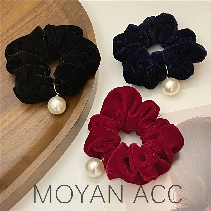 New Simple Headband Hair Accessories Hair Rope Golden Velvet Bright Silk Large Intestine Ring Korean Headgear
New Simple Headband Hair Accessories Hair Rope Golden Velvet Bright Silk Large Intestine Ring Korean Headgear
