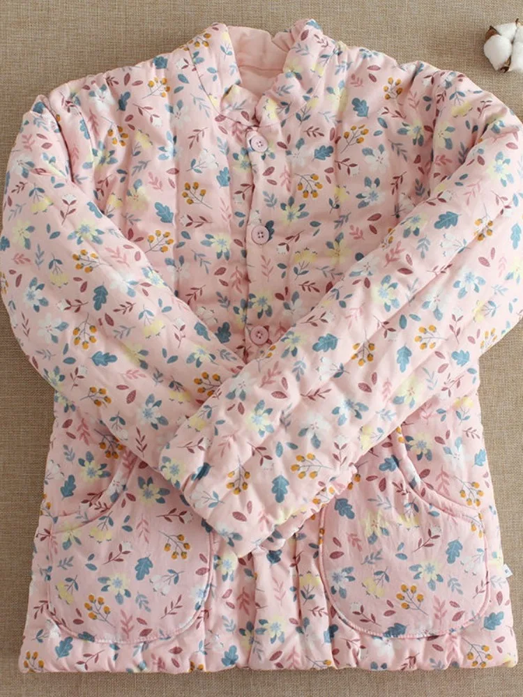 Thickened Handmade Cotton Floral Women's Jacket Home Wear Winter Fashion Sensation Warm Cozy Adult Short Coat Straight Cut
Thickened Handmade Cotton Floral Women's Jacket Home Wear Winter Fashion Sensation Warm Cozy Adult Short Coat Straight Cut