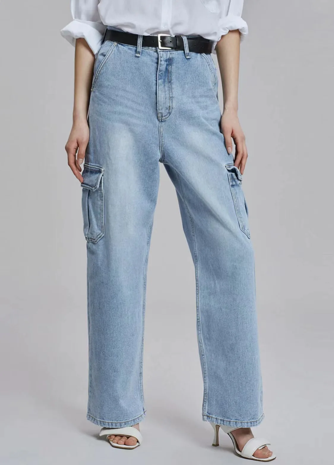 Women's Multi-pocket Straight Cargo Jeans , Fashion Lady Simple Light Blue Denim Pants, Japanese and Korean Style
Women's Multi-pocket Straight Cargo Jeans , Fashion Lady Simple Light Blue Denim Pants, Japanese and Korean Style