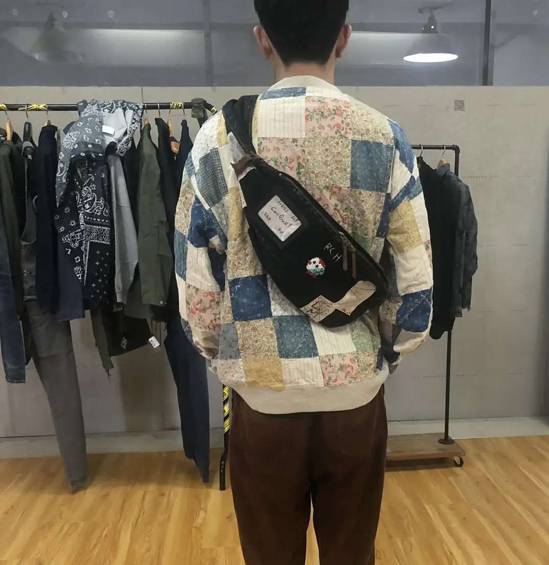 Kapital Retro Leisure Miey Canvas Crossbody Bag Small Worn oulder Bag Ins Sle Casual ex Bag for Men And Women
Kapital Retro Leisure Miey Canvas Crossbody Bag Small Worn oulder Bag Ins Sle Casual ex Bag for Men And Women