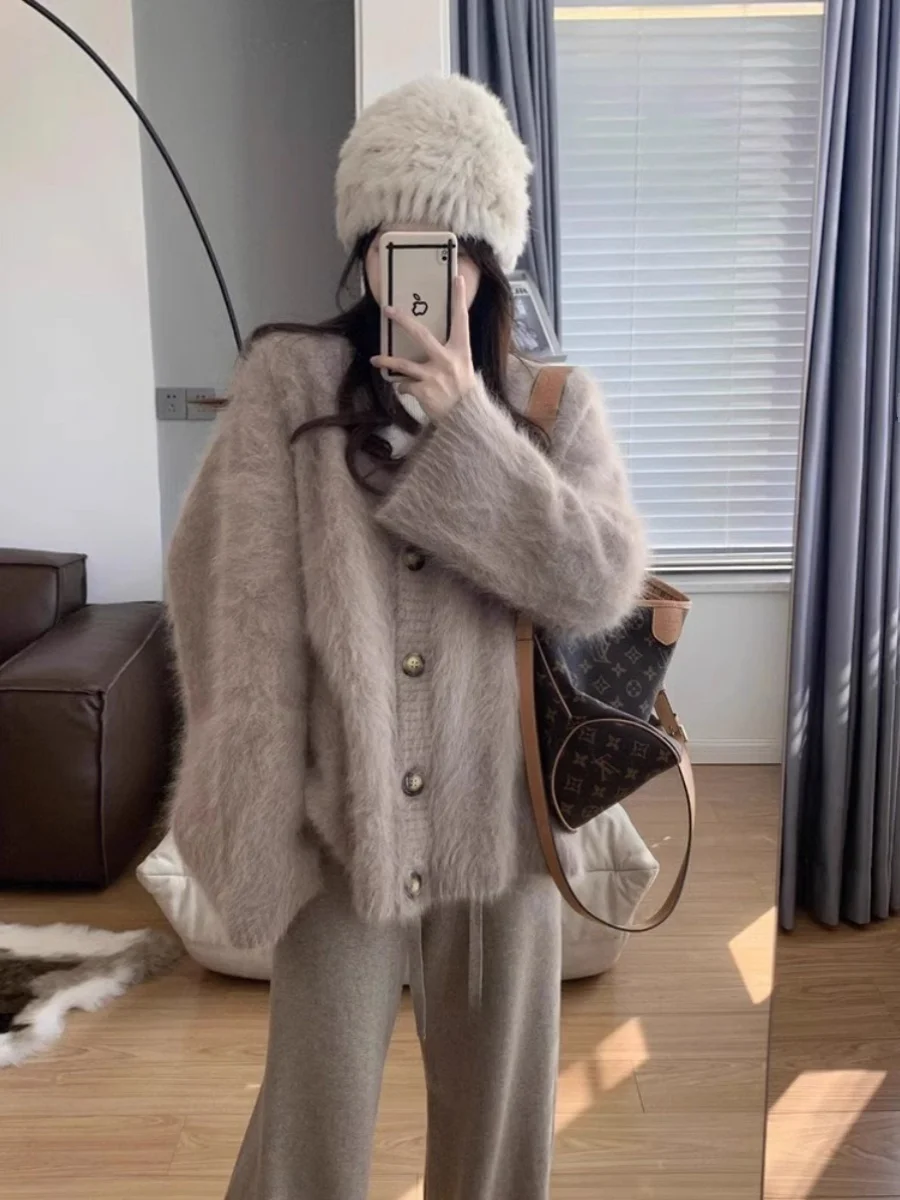 Women's Thiened V-Ne Mink Velvet Sweater Cardigan Soft Cozy Autumn Winter Faion Lazy Sle Knittedwear Long Sve Loos...
Women's Thiened V-Ne Mink Velvet Sweater Cardigan Soft Cozy Autumn Winter Faion Lazy Sle Knittedwear Long Sve Loos...