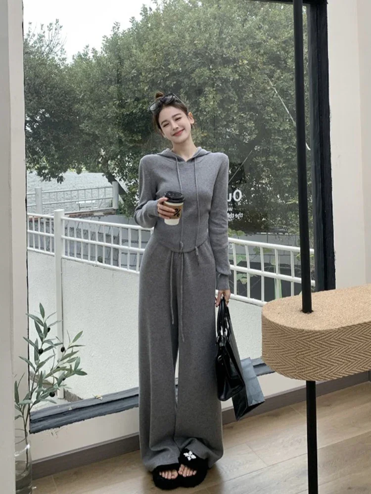 Sweet Hot Girl Casual Suit Women's Spring Gray Hooded Sweater Elastic Waist Wide Leg Pants Two-piece Set Fashion Female Clothes
Sweet Hot Girl Casual Suit Women's Spring Gray Hooded Sweater Elastic Waist Wide Leg Pants Two-piece Set Fashion Female Clothes